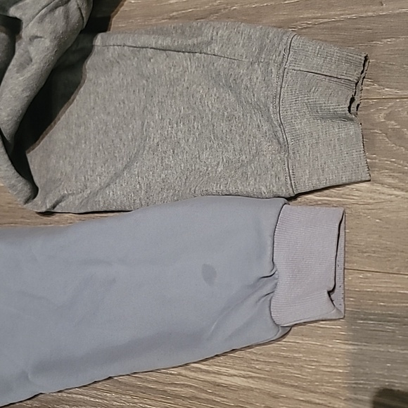 Nike Men's Light Gray Hoodie - Picture 9 of 9